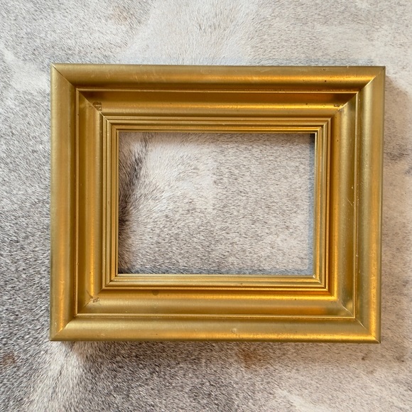 VINTAGE Wooden Shabby Chic Gold Empty Frame 10”x12” Opening 6”x8” Chunky Wood - Picture 6 of 15